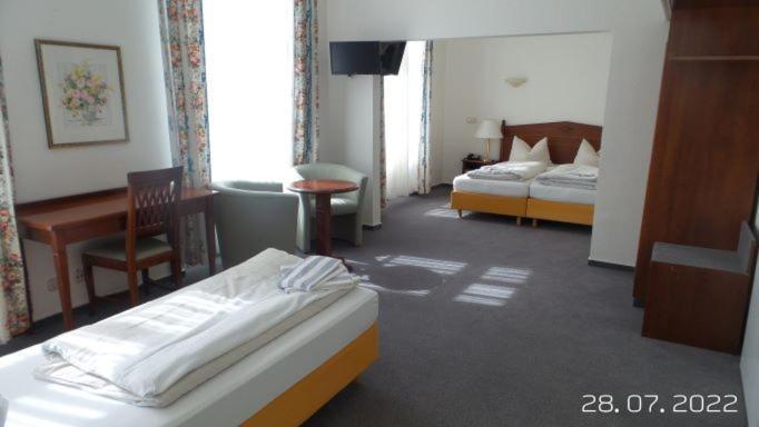 Eifeler Hof - Eifelpark Karten, Angelkarten, Beste Hochzeitssaal In Region Kyllburg Kamer foto